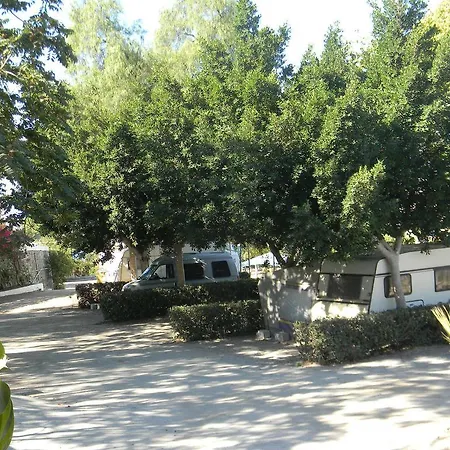 营地 热带阿尔姆尼卡露营地 2*